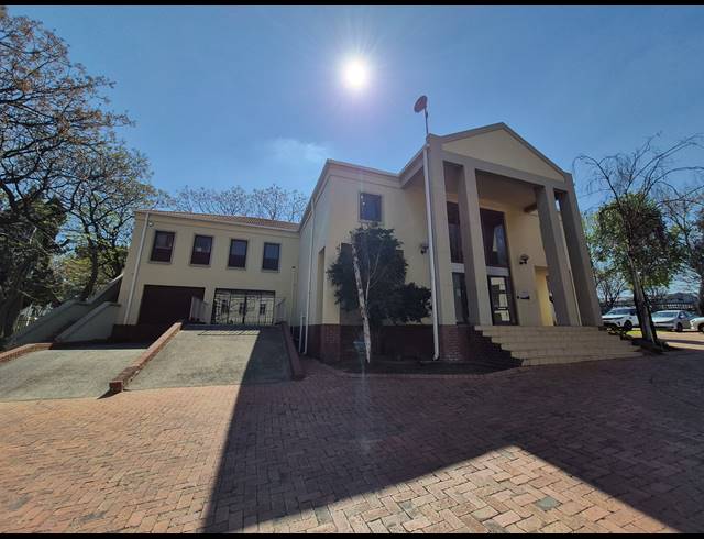 380M² OFFICE TO LET IN WOODMEAD